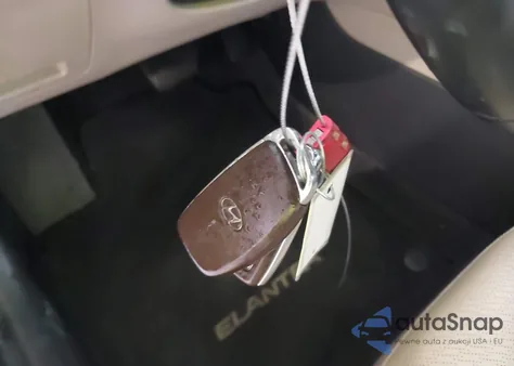 2020 Hyundai Elantra Limited from USA, damaged, VIN KMHD84LF6LU897402